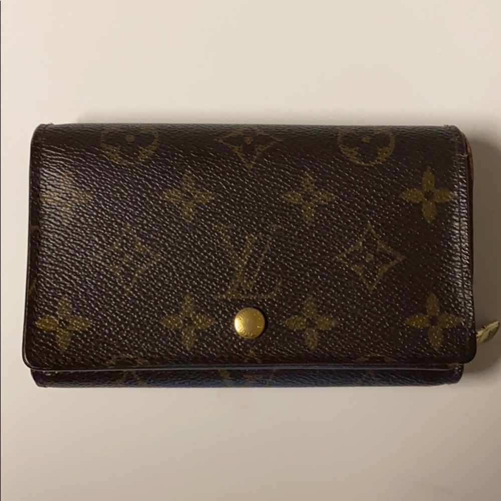 Authentic Louis Vuitton Wallet
